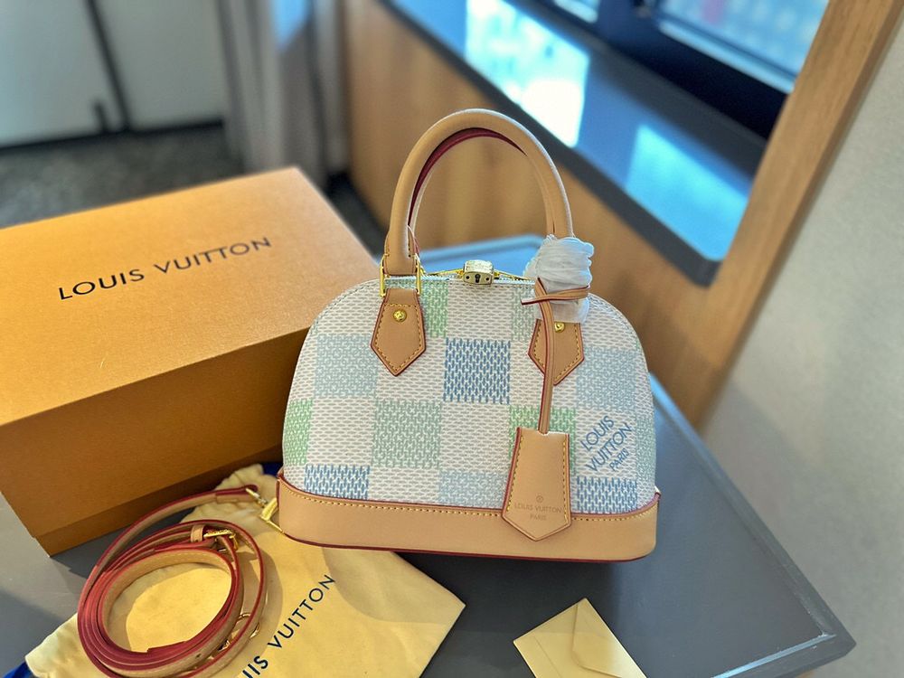 Modern Luxury Daily Bag L4873 FSC Modern Luxury Daily Bag L4873 FSC