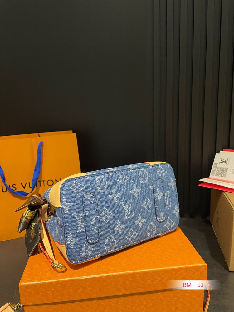 Modern Luxury Daily Bag L4891 FSC Modern Luxury Daily Bag L4891 FSC
