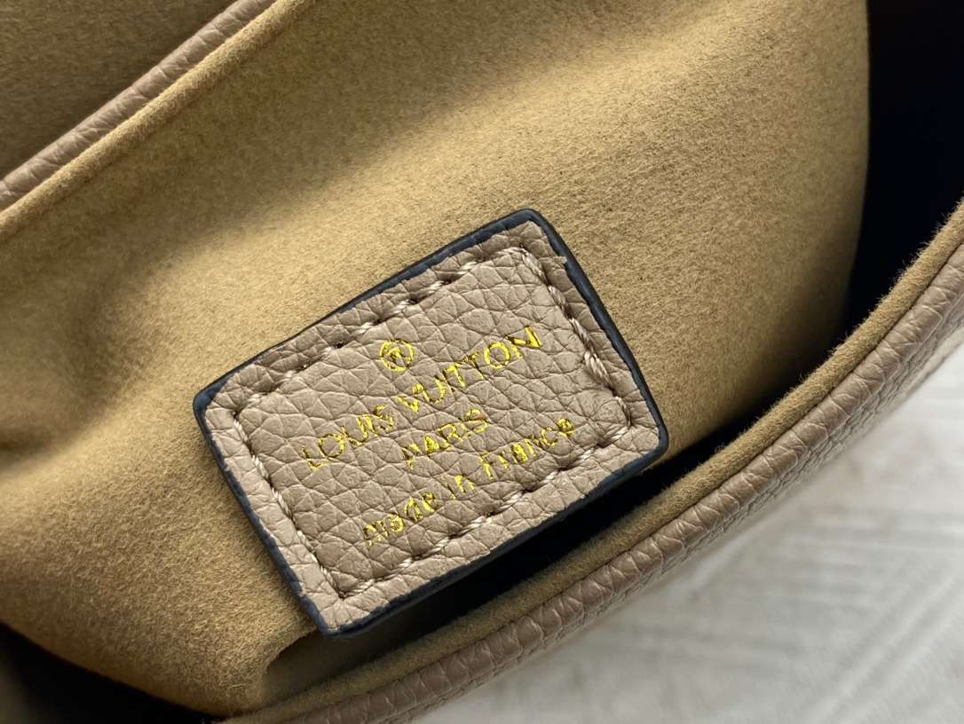 New Fashion L*V Handbag 934 QA