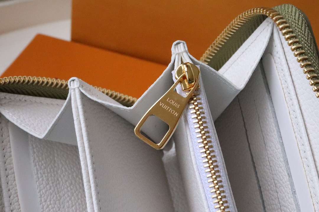 New Fashion L*V Handbag 1217 QA