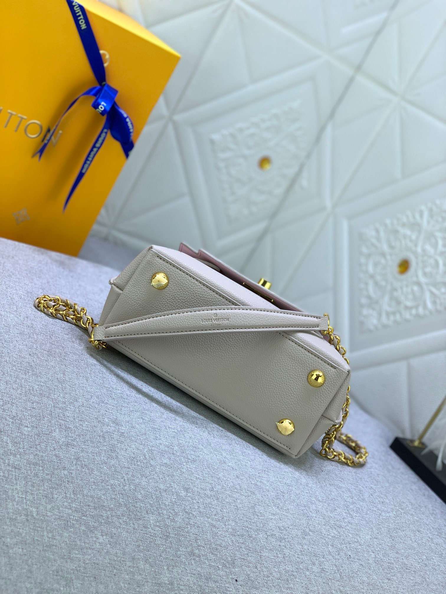 New Fashion L*V Handbag 975 QA