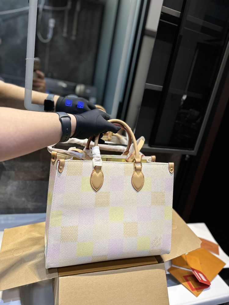 Modern Luxury Daily Bag L4879 FSC Modern Luxury Daily Bag L4879 FSC