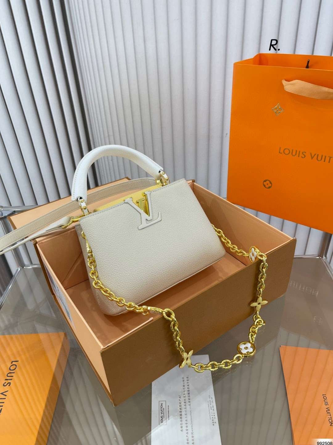 Modern Luxury Daily Bag L4499 FSC Modern Luxury Daily Bag L4499 FSC
