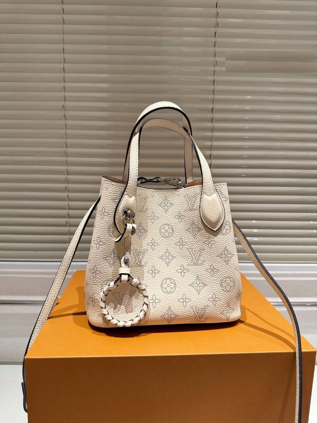 New Fashion L*V Handbag 1158 QA