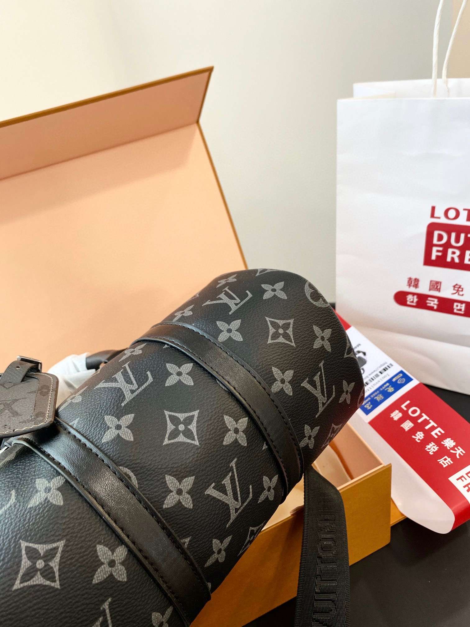 Modern Luxury Daily Bag L4237 FSC Modern Luxury Daily Bag L4237 FSC