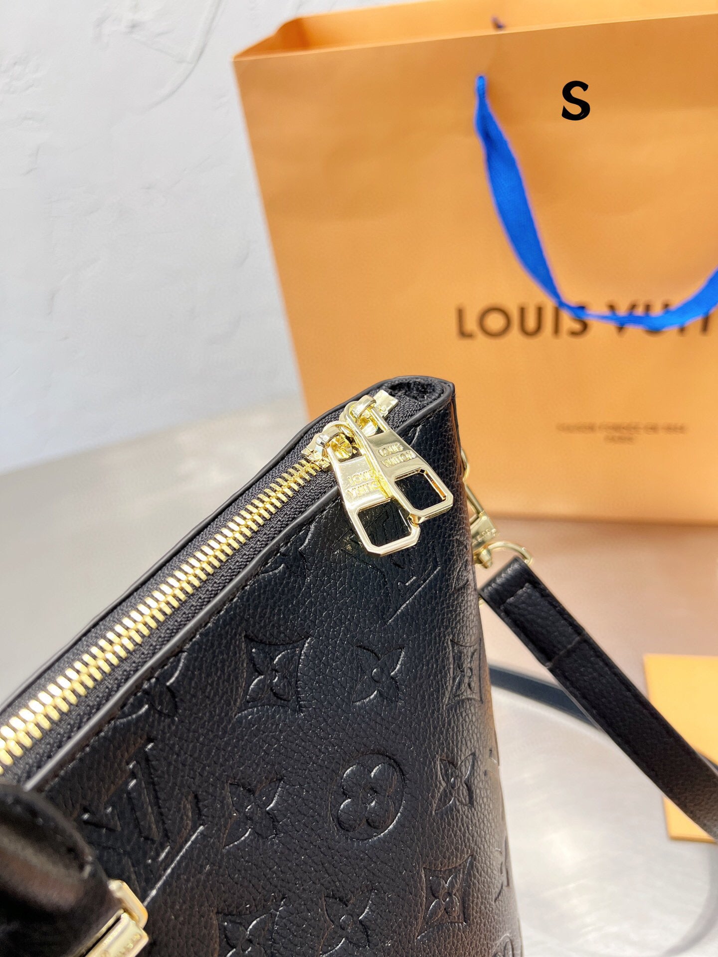 Modern Luxury Daily Bag L3317 FSC