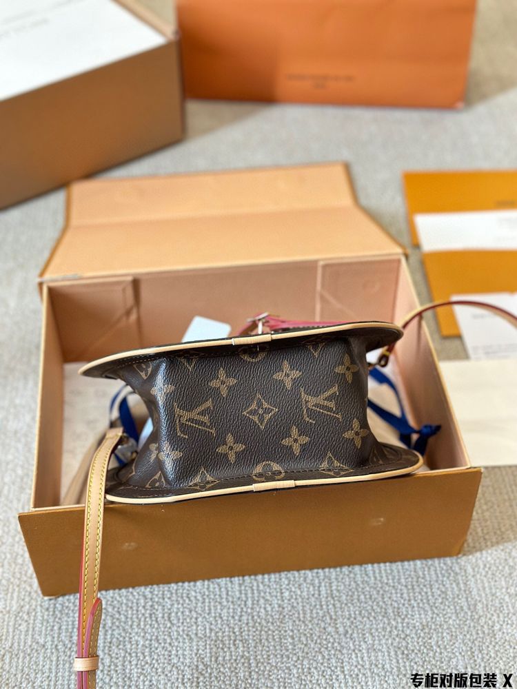 Modern Luxury Daily Bag L4874 FSC Modern Luxury Daily Bag L4874 FSC