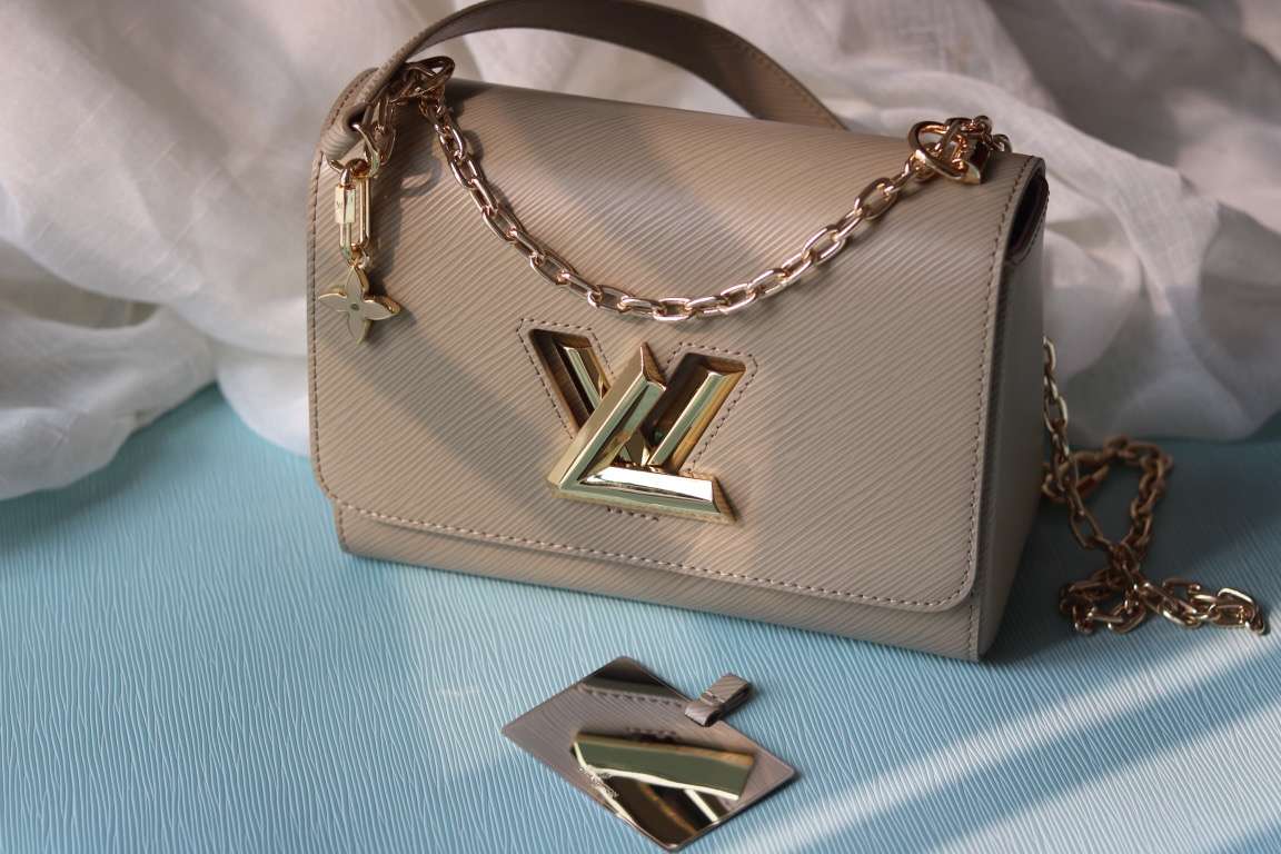 New Fashion L*V Handbag 1102 QA New Fashion L*V Handbag 1102 QA