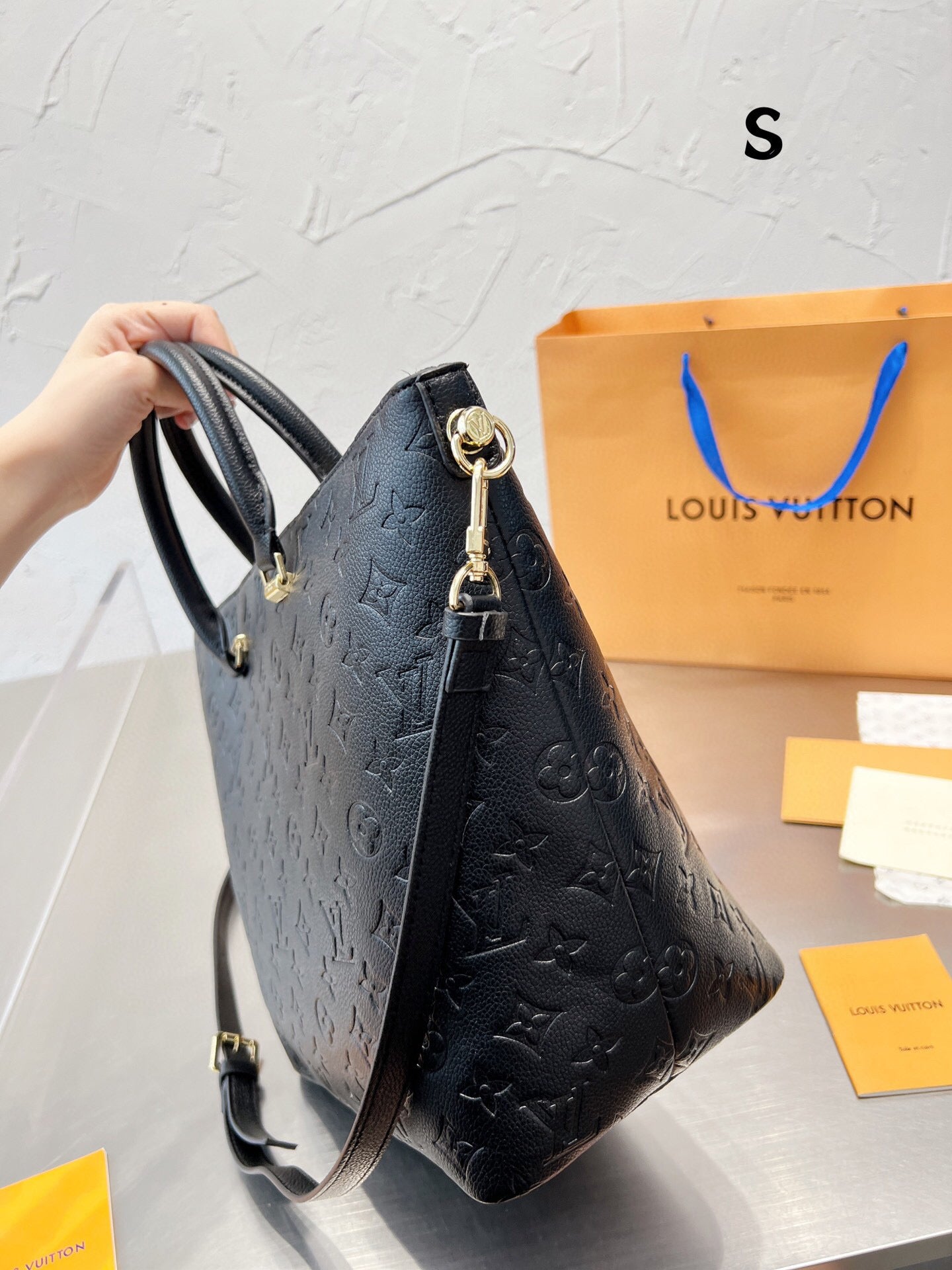Modern Luxury Daily Bag L3317 FSC