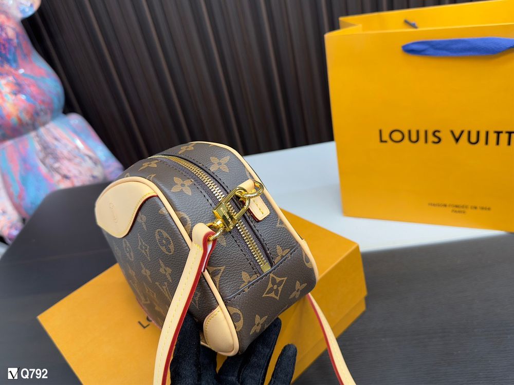 New Fashion LV Handbag L676 QA New Fashion LV Handbag L676 QA
