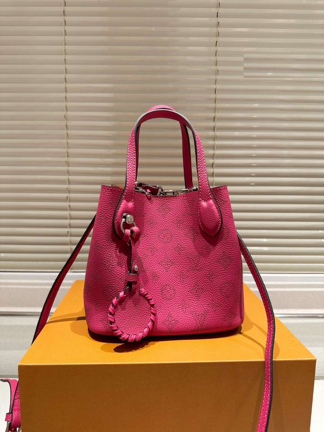New Fashion L*V Handbag 1158 QA