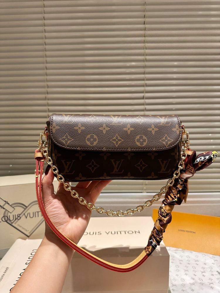Modern Luxury Daily Bag L4884 FSC Modern Luxury Daily Bag L4884 FSC
