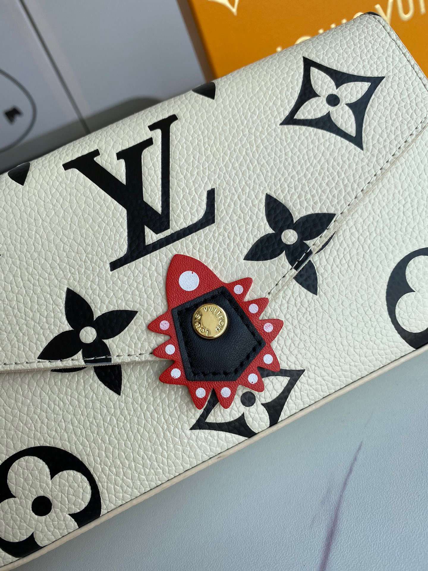 New Fashion L*V Handbag 1218 QA