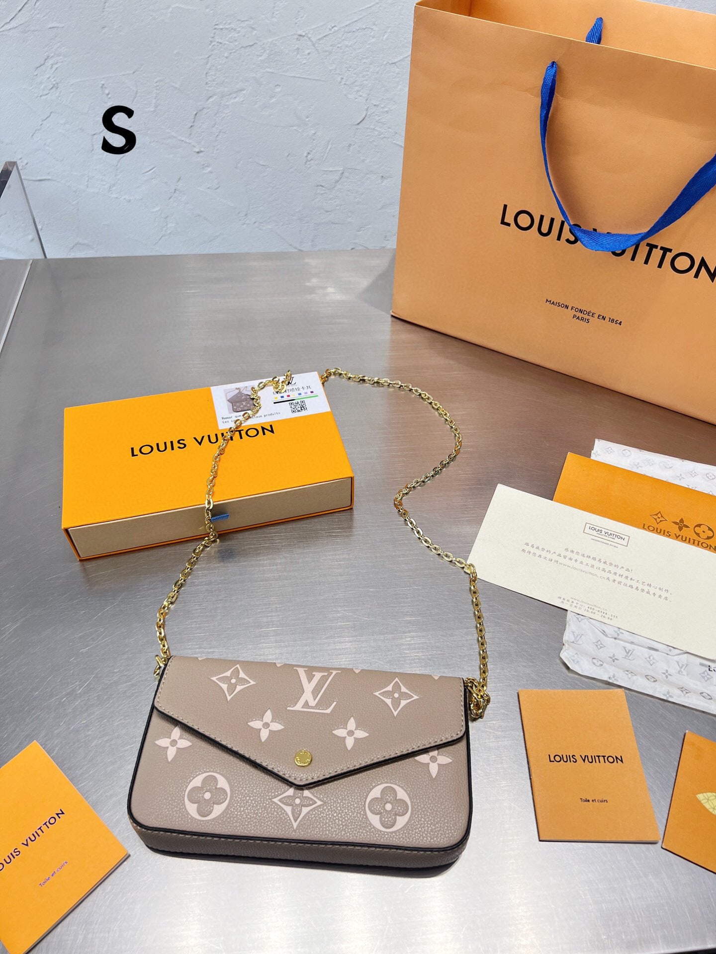 Modern Luxury Daily Bag L3339 FSC
