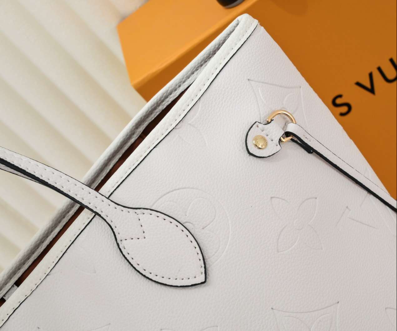New Fashion L*V Handbag 999 QA