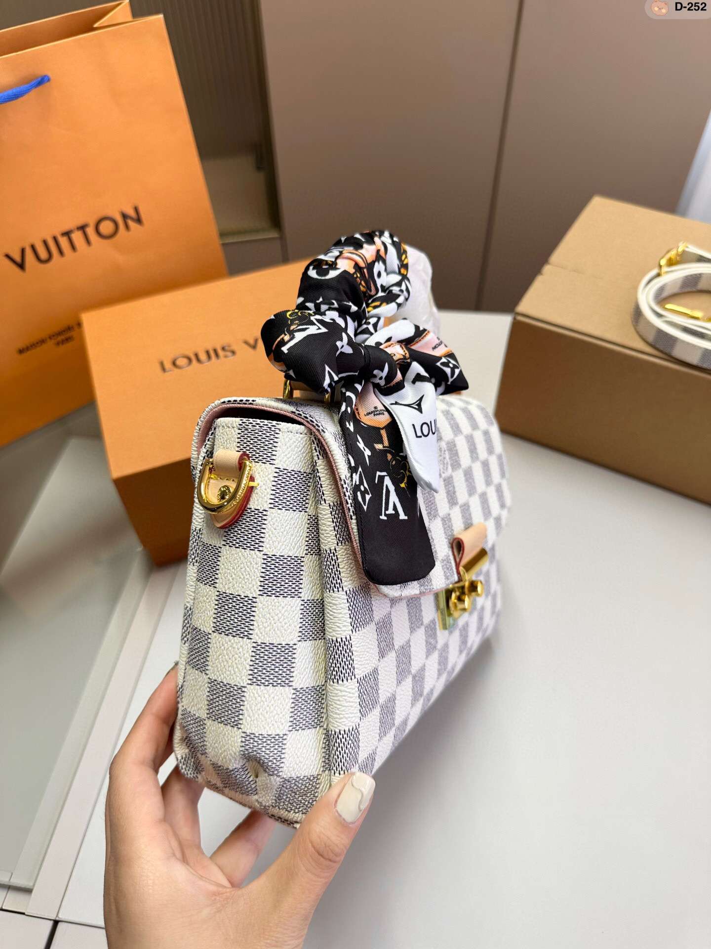 Modern Luxury Daily Bag L4430 FSC Modern Luxury Daily Bag L4430 FSC