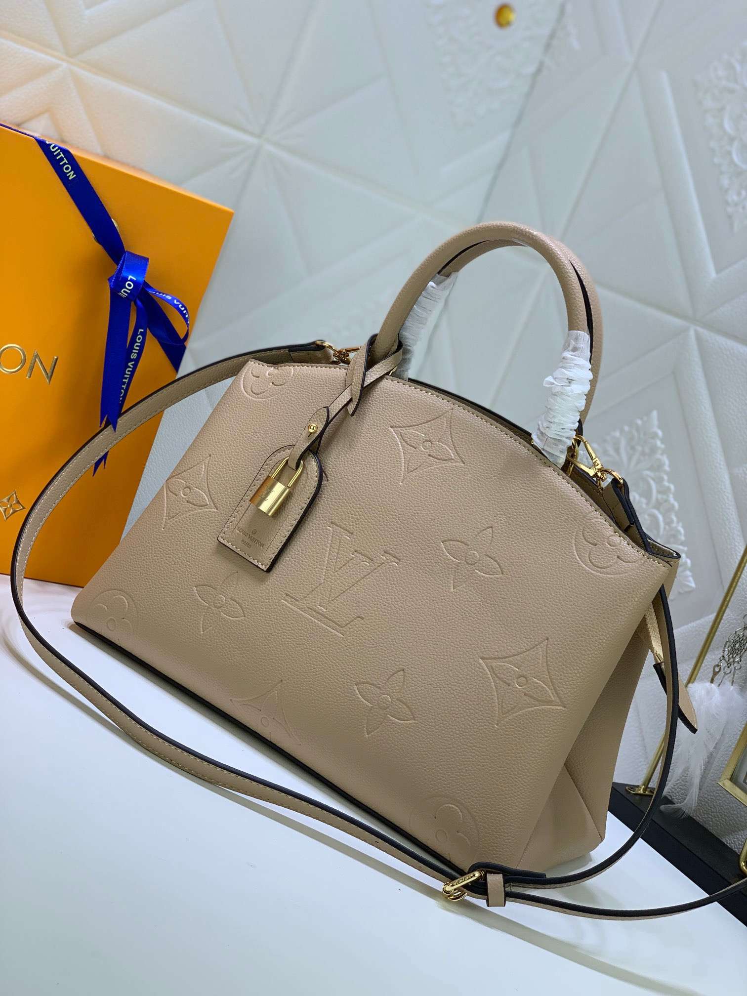 New Fashion L*V Handbag 987 QA New Fashion L*V Handbag 987 QA