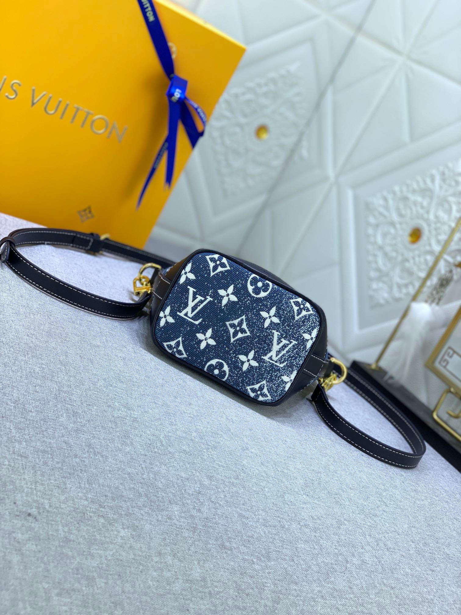 New Fashion L*V Handbag 988 QA New Fashion L*V Handbag 988 QA