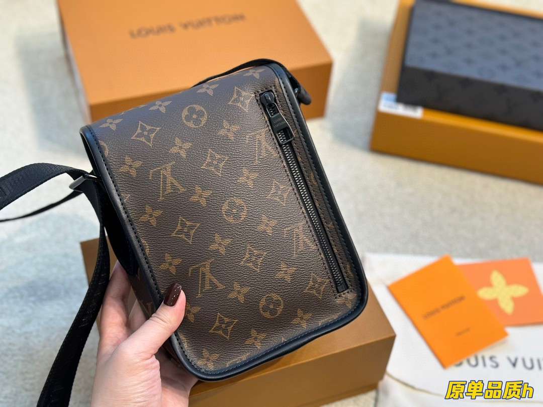 New Fashion L*V Handbag 1002 QA