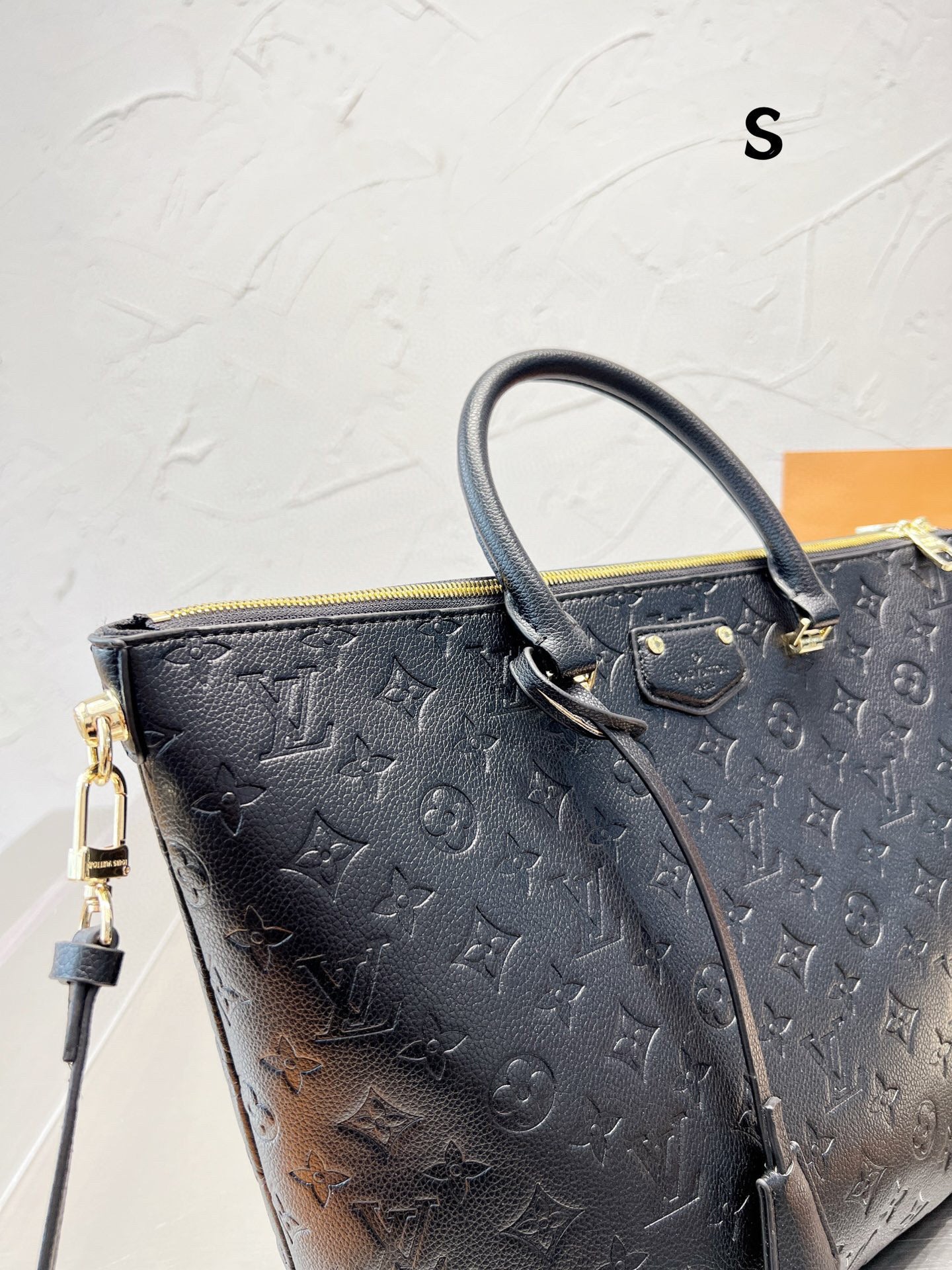 Modern Luxury Daily Bag L3317 FSC