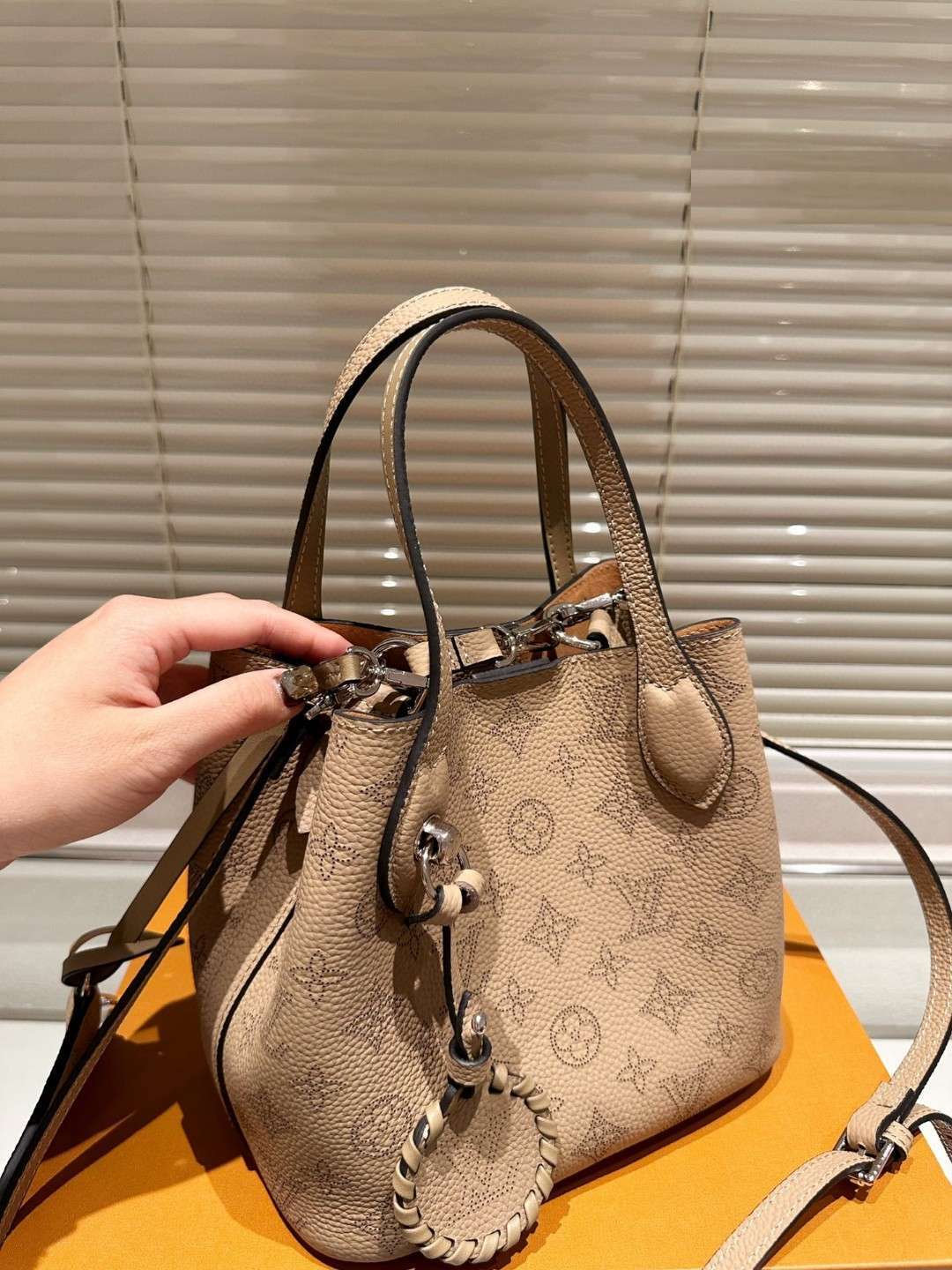 New Fashion L*V Handbag 1158 QA