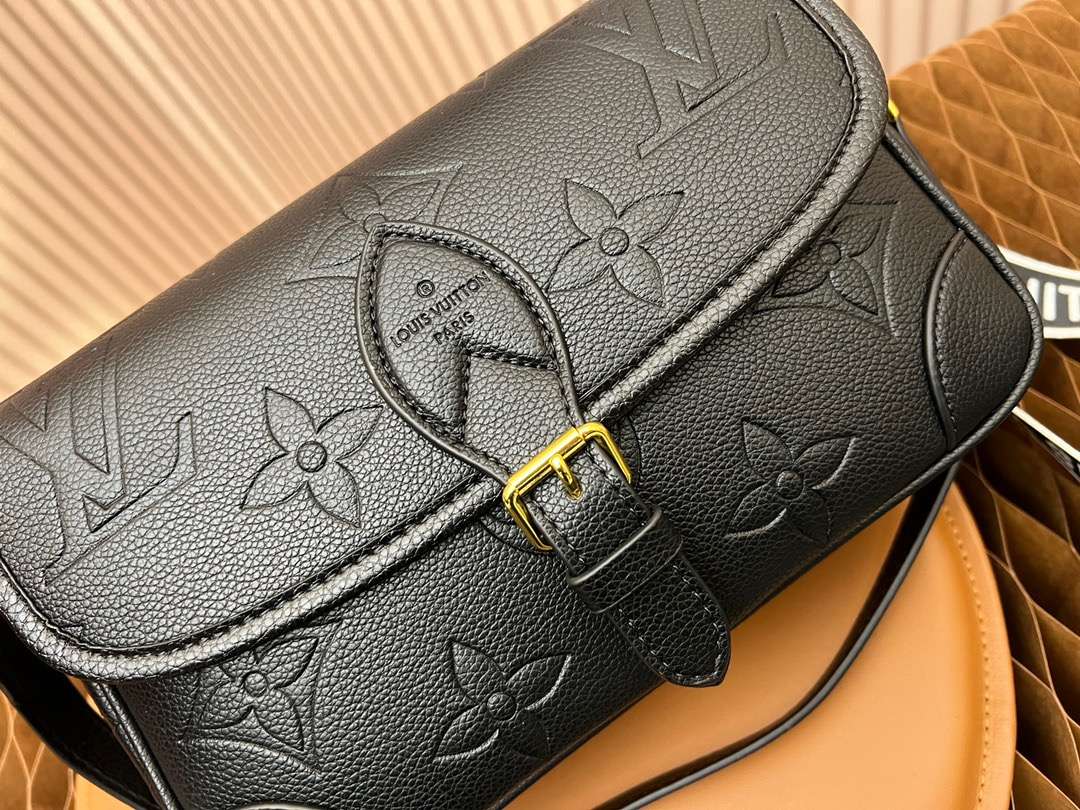New Fashion L*V Handbag 1111 QA
