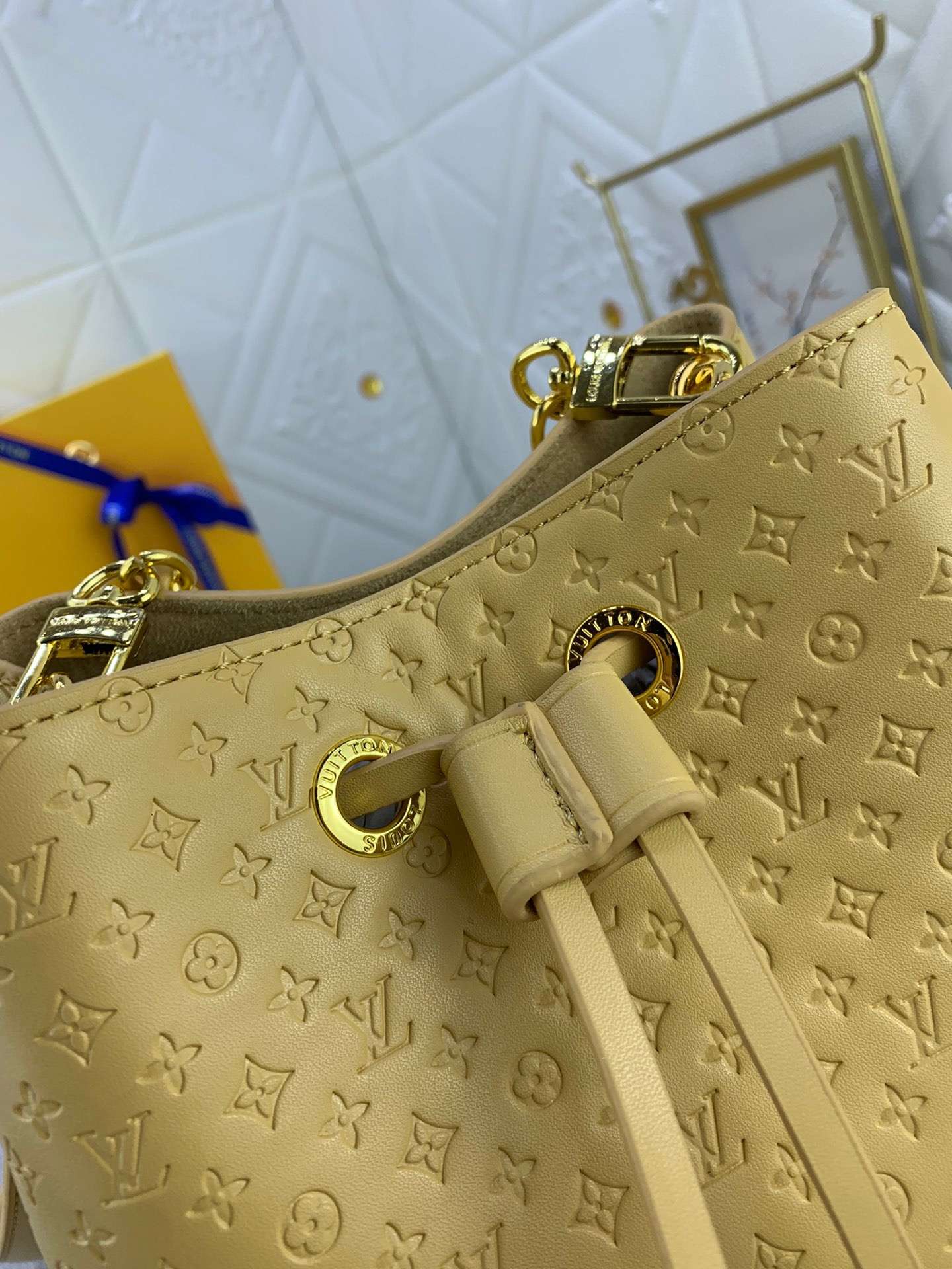 New Fashion L*V Handbag 1104 QA