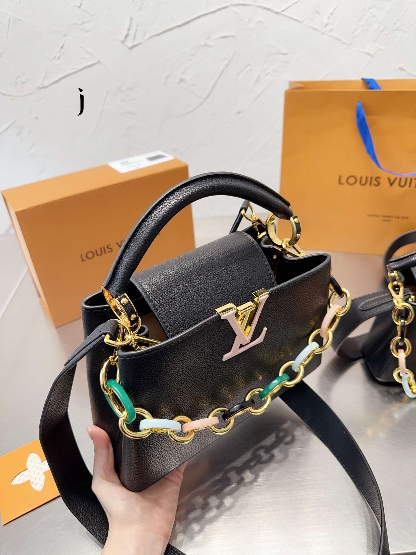 Modern Luxury Daily Bag L4464 FSC Modern Luxury Daily Bag L4464 FSC