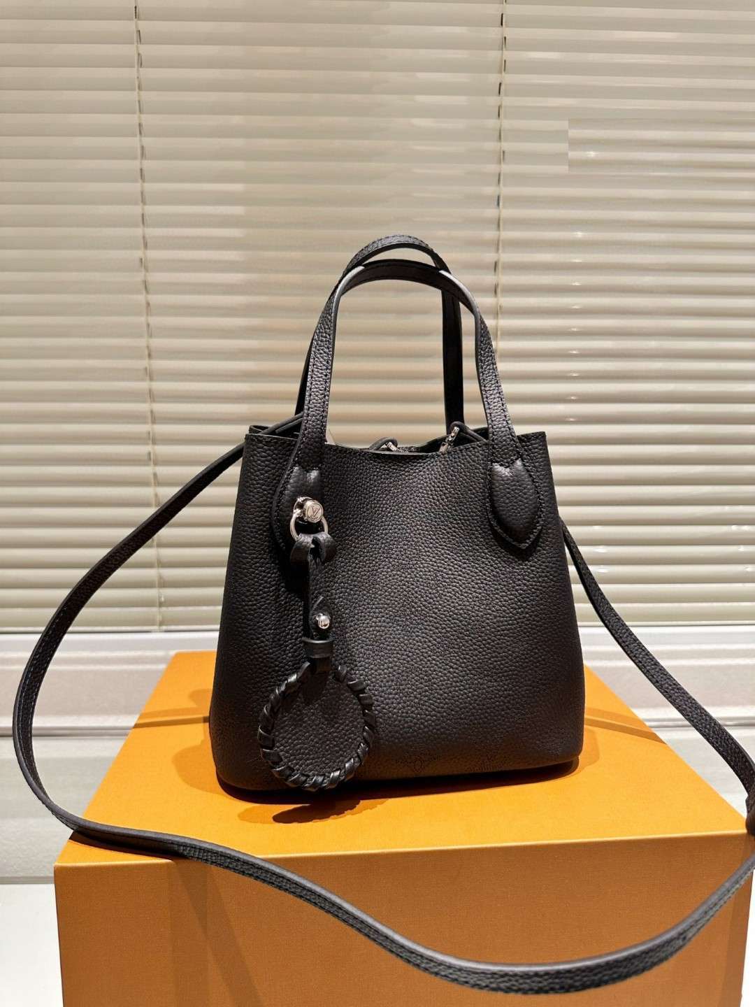 New Fashion L*V Handbag 1158 QA