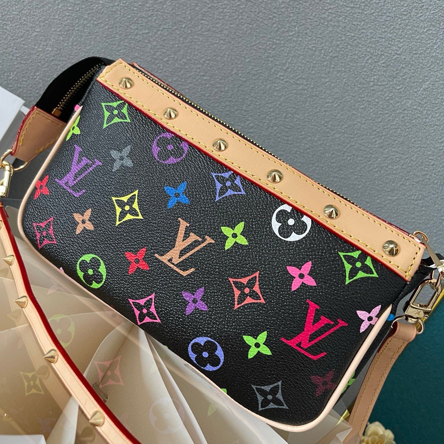 New Fashion L*V Handbag 1368 QA