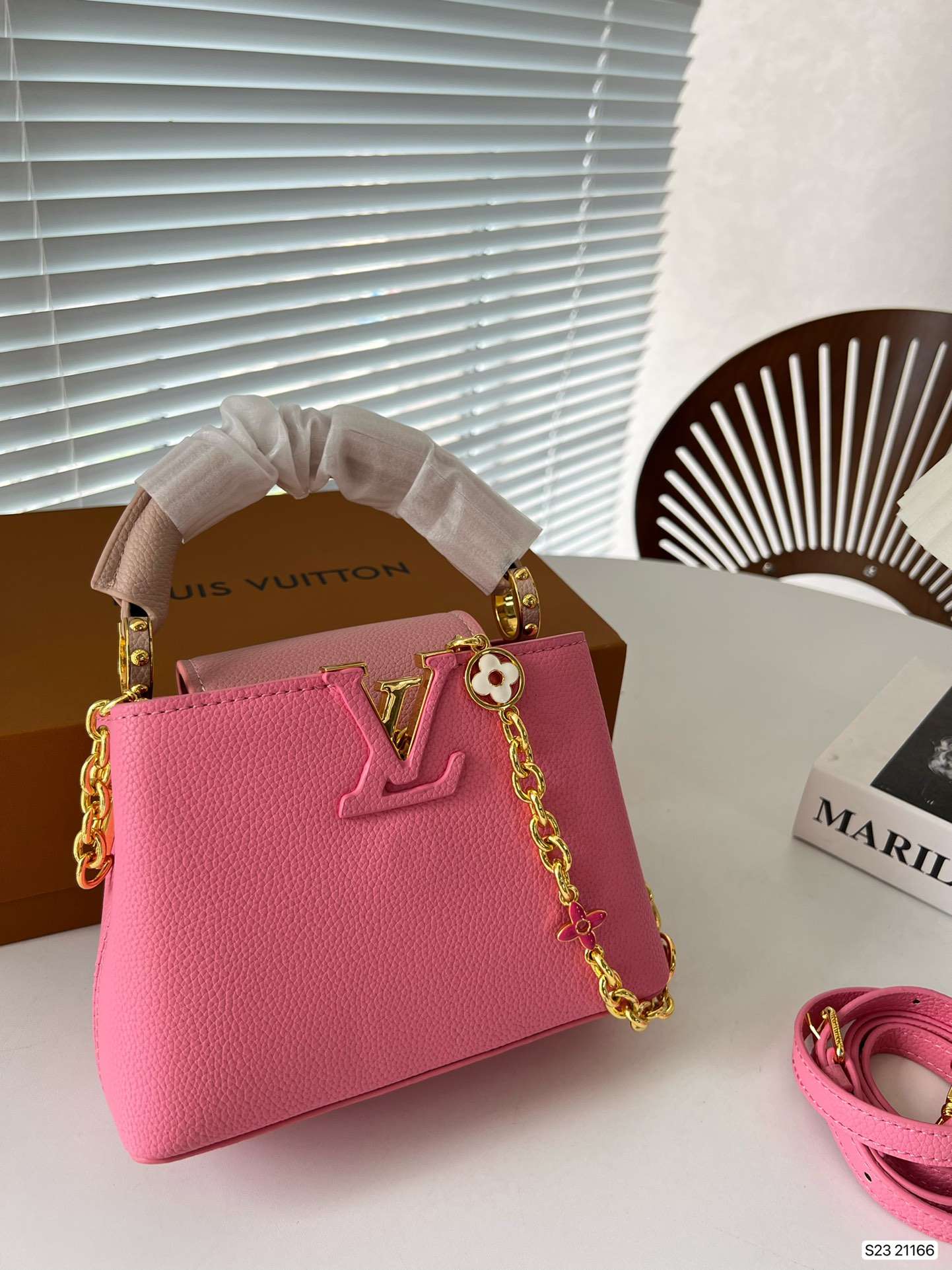 Modern Luxury Daily Bag L4489 FSC Modern Luxury Daily Bag L4489 FSC