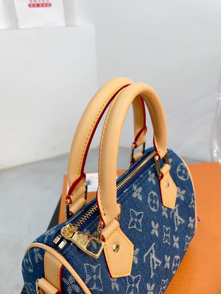 Modern Luxury Daily Bag L4892 FSC Modern Luxury Daily Bag L4892 FSC