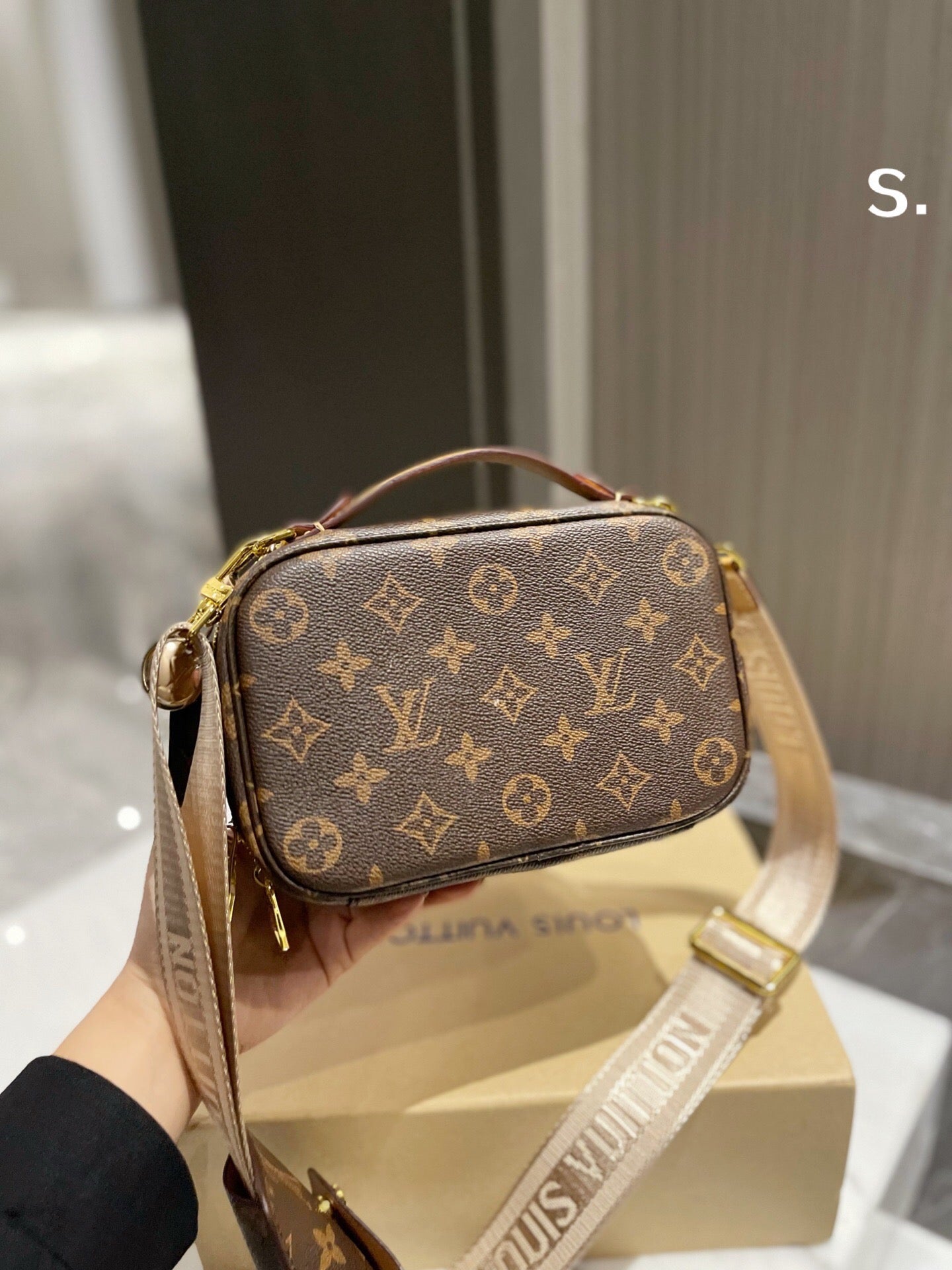 Modern Luxury Daily Bag L3226 FSC