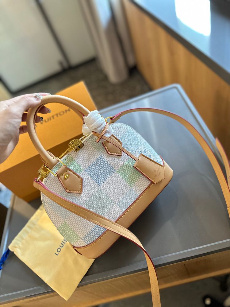 Modern Luxury Daily Bag L4873 FSC Modern Luxury Daily Bag L4873 FSC