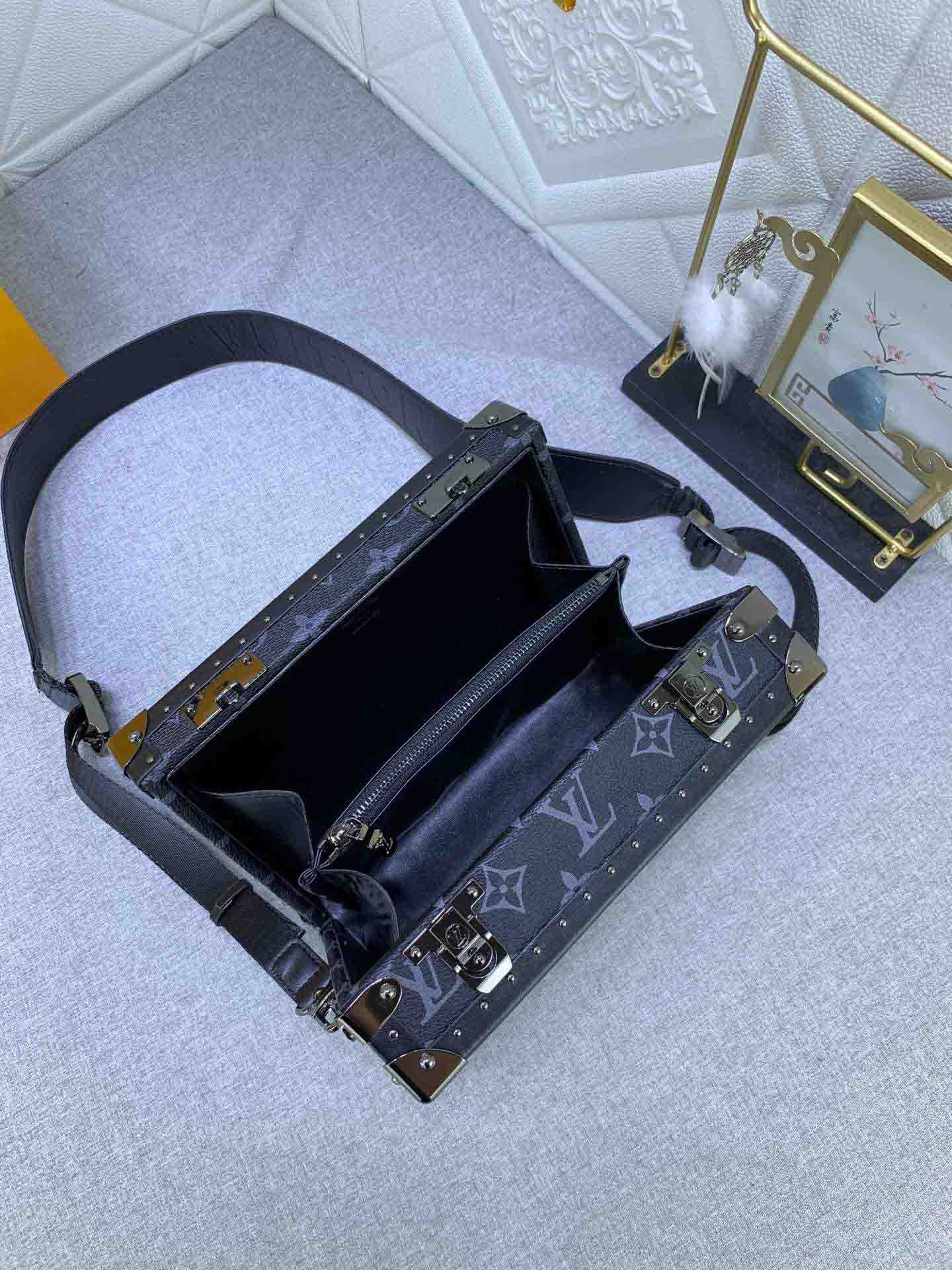 New Fashion L*V Handbag 927 QA