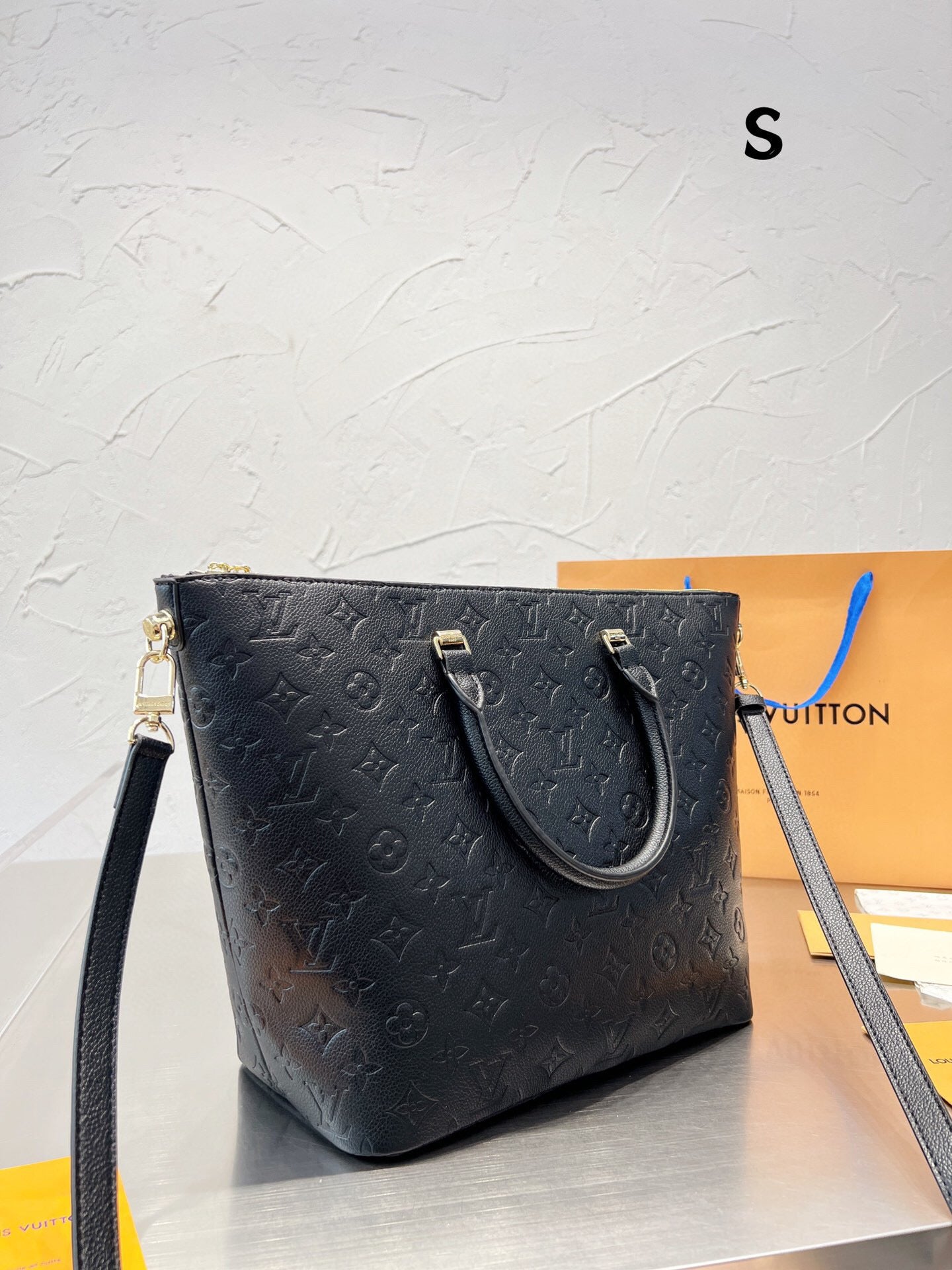 Modern Luxury Daily Bag L3317 FSC