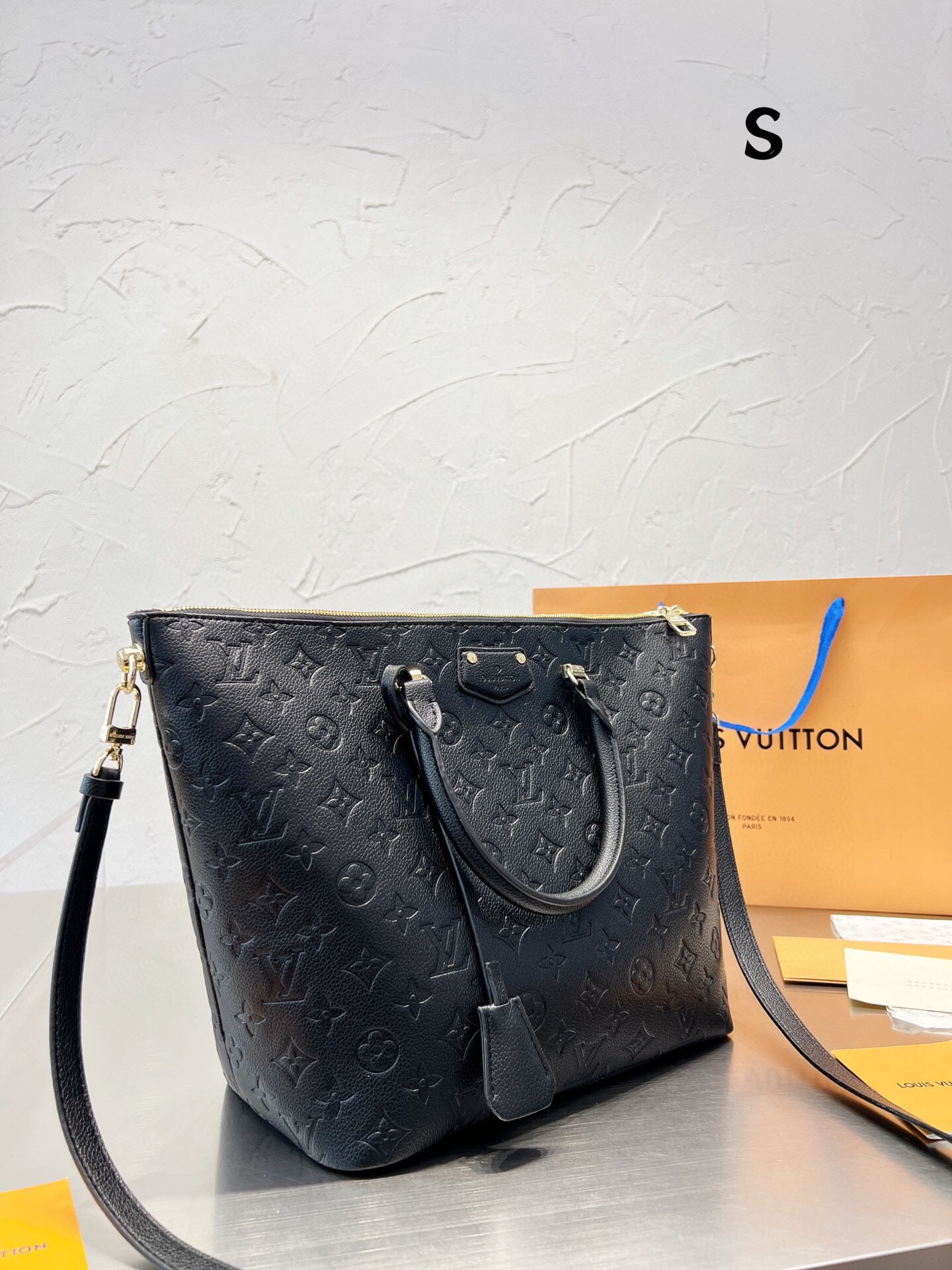 Modern Luxury Daily Bag L3317 FSC