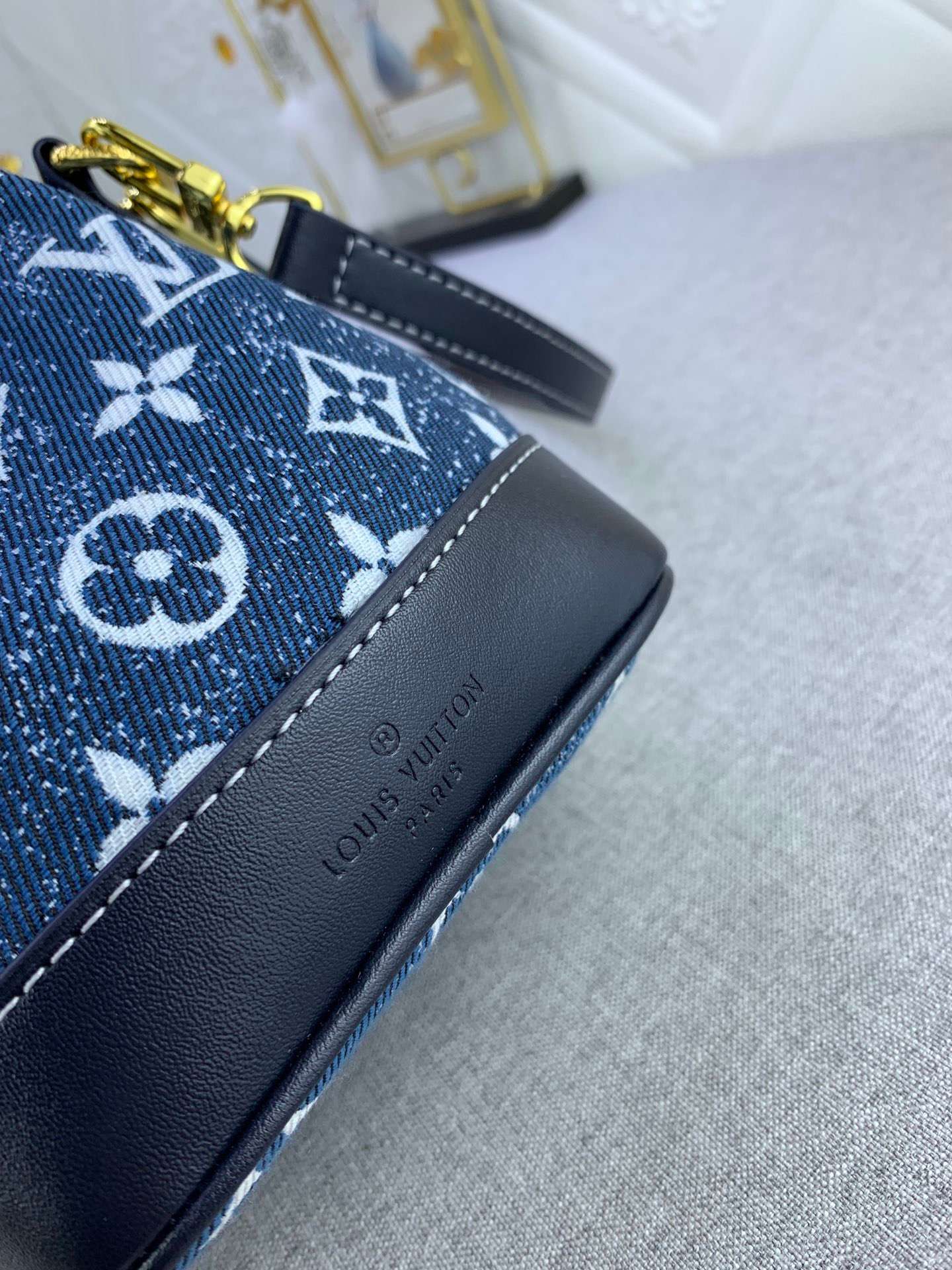 New Fashion L*V Handbag 988 QA New Fashion L*V Handbag 988 QA