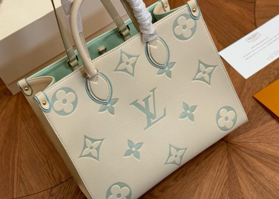 Modern Luxury Daily Bag L4880 FSC Modern Luxury Daily Bag L4880 FSC