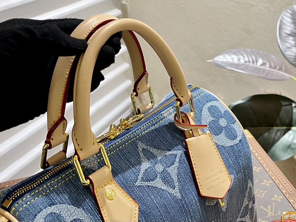 Modern Luxury Daily Bag L4877 FSC Modern Luxury Daily Bag L4877 FSC