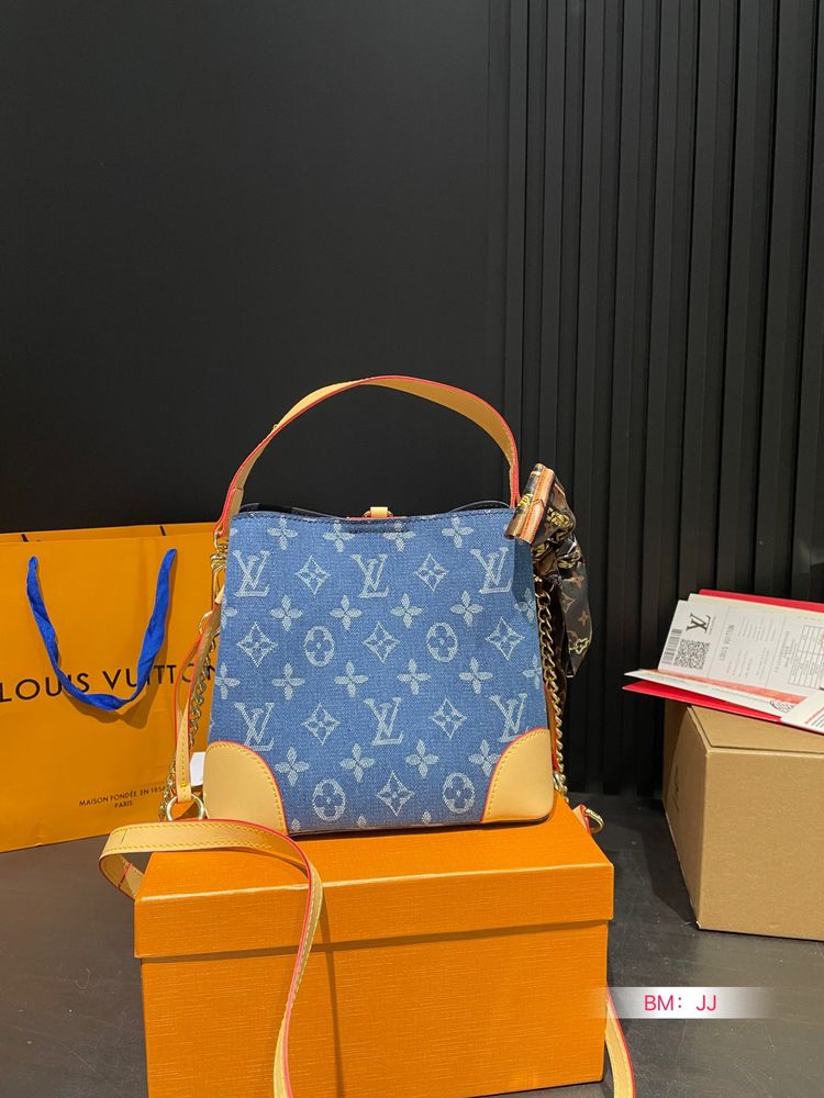 Modern Luxury Daily Bag L4891 FSC Modern Luxury Daily Bag L4891 FSC