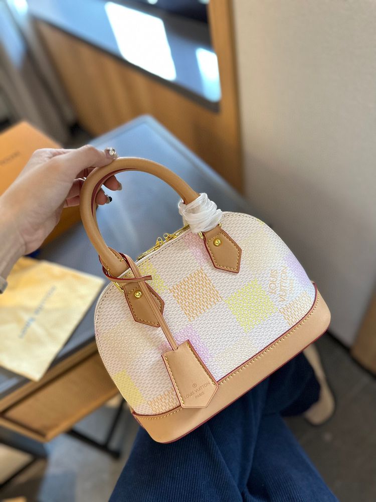 Modern Luxury Daily Bag L4873 FSC Modern Luxury Daily Bag L4873 FSC