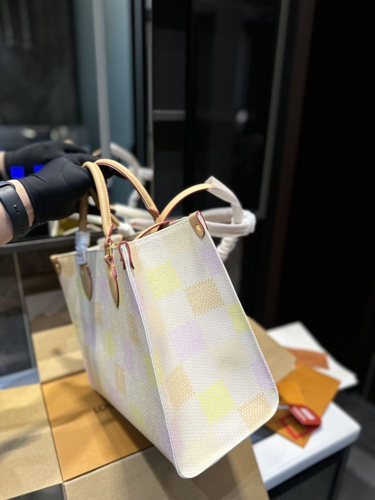 Modern Luxury Daily Bag L4879 FSC Modern Luxury Daily Bag L4879 FSC