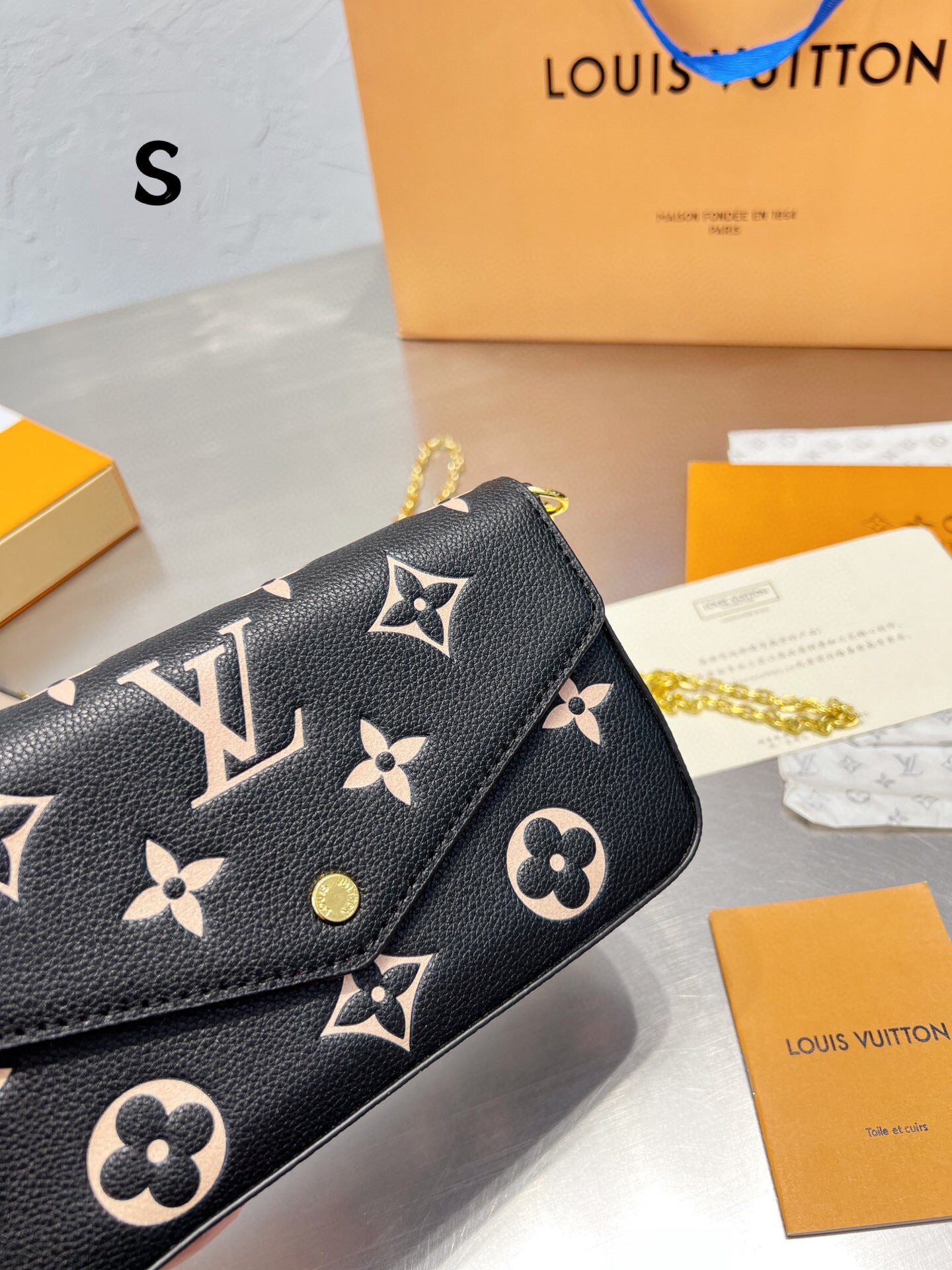 Modern Luxury Daily Bag L3339 FSC