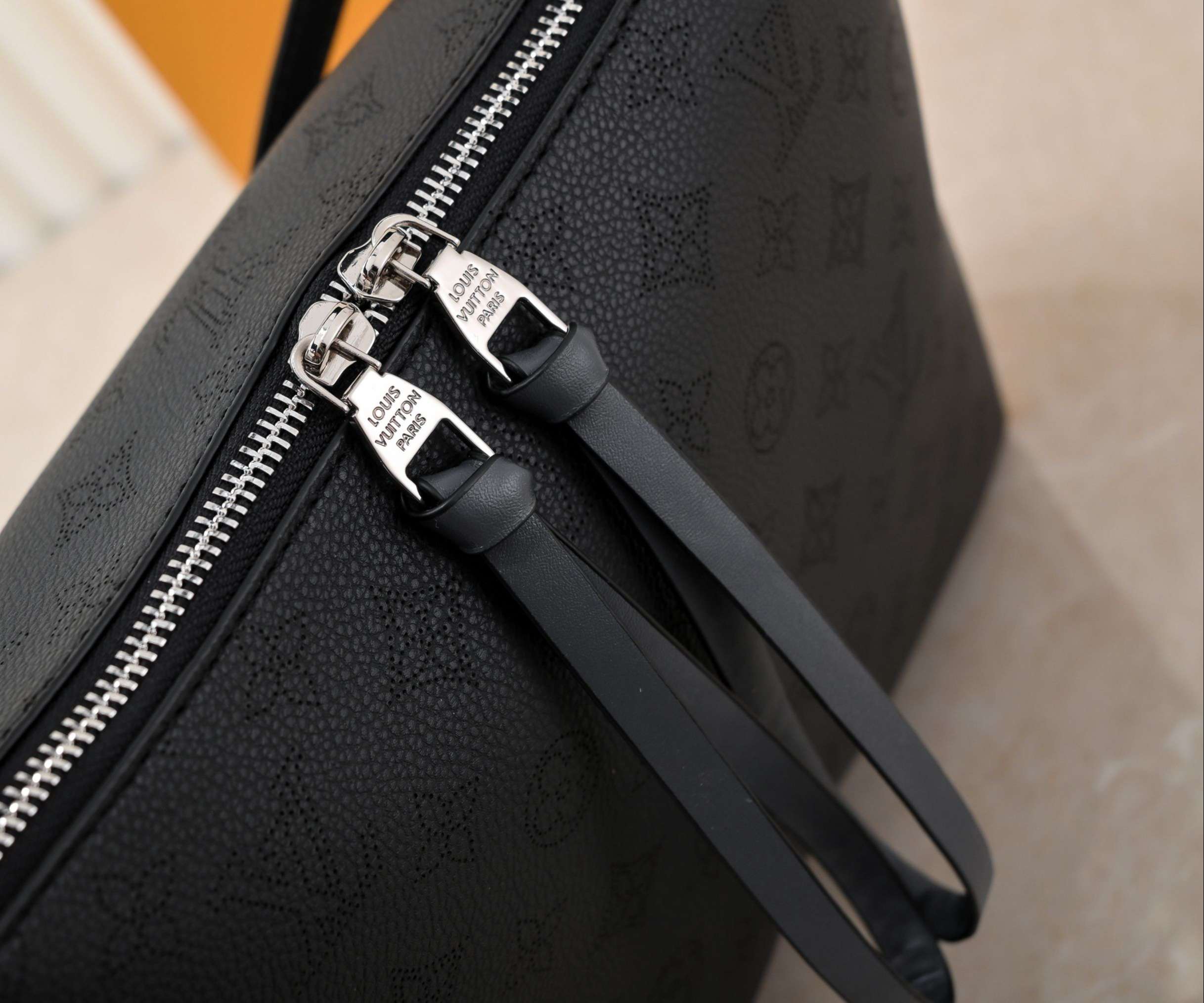 New Fashion L*V Handbag 1025 QA