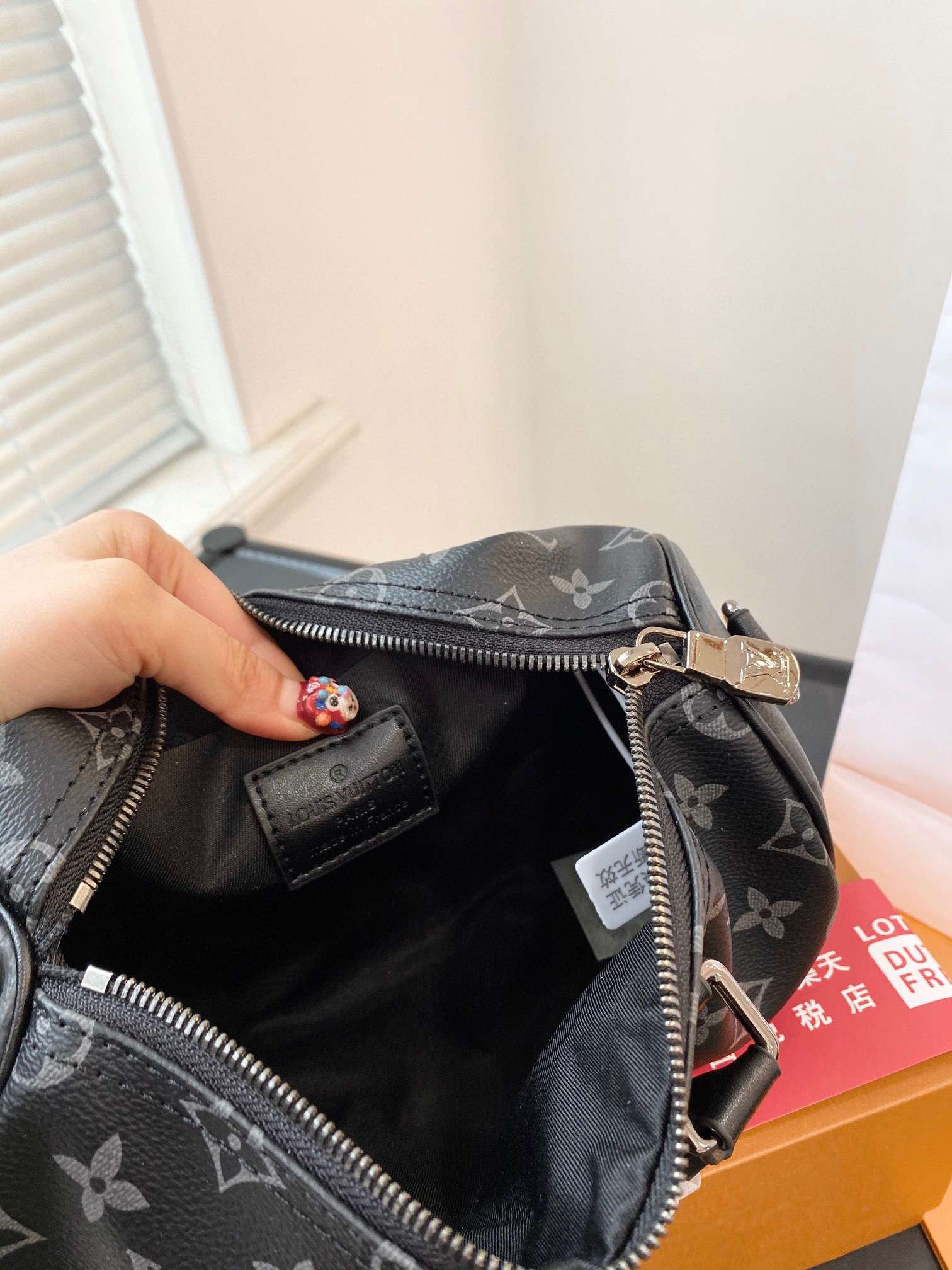 Modern Luxury Daily Bag L4237 FSC Modern Luxury Daily Bag L4237 FSC