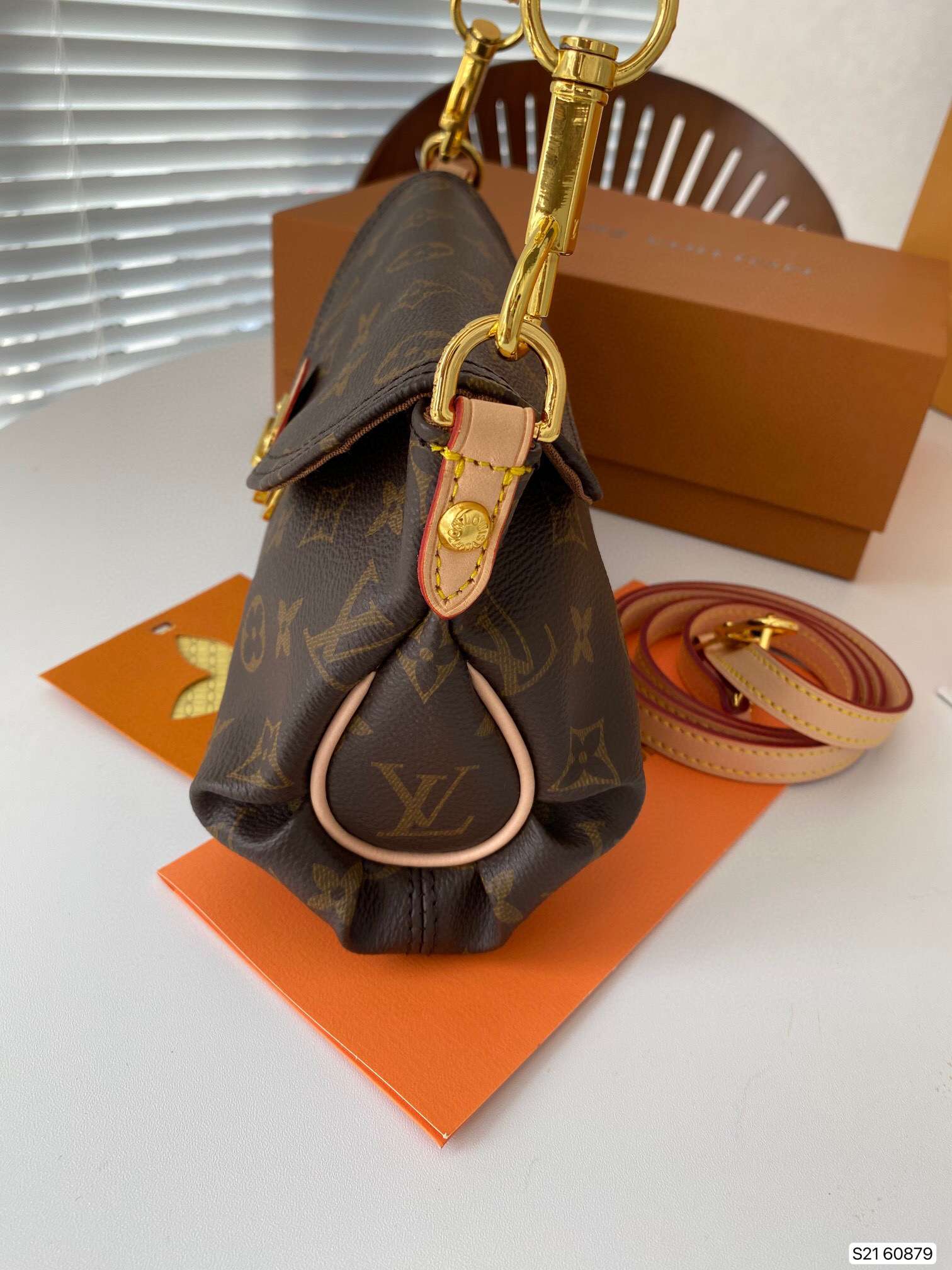 Modern Luxury Daily Bag L4259 FSC Modern Luxury Daily Bag L4259 FSC