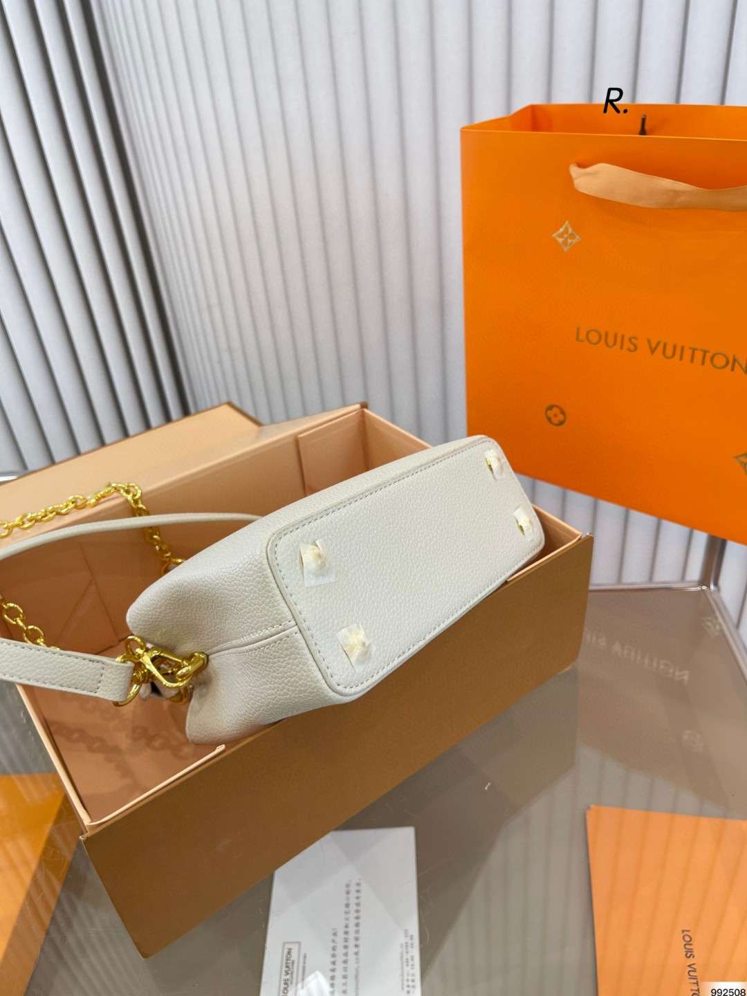 Modern Luxury Daily Bag L4499 FSC Modern Luxury Daily Bag L4499 FSC