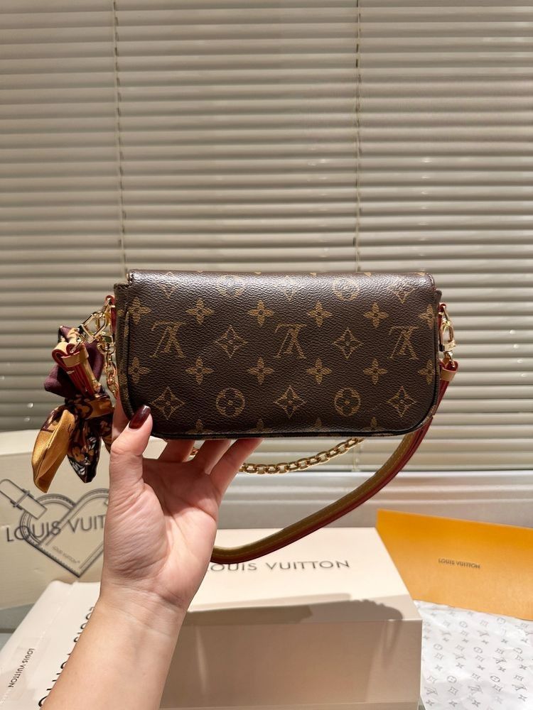Modern Luxury Daily Bag L4884 FSC Modern Luxury Daily Bag L4884 FSC