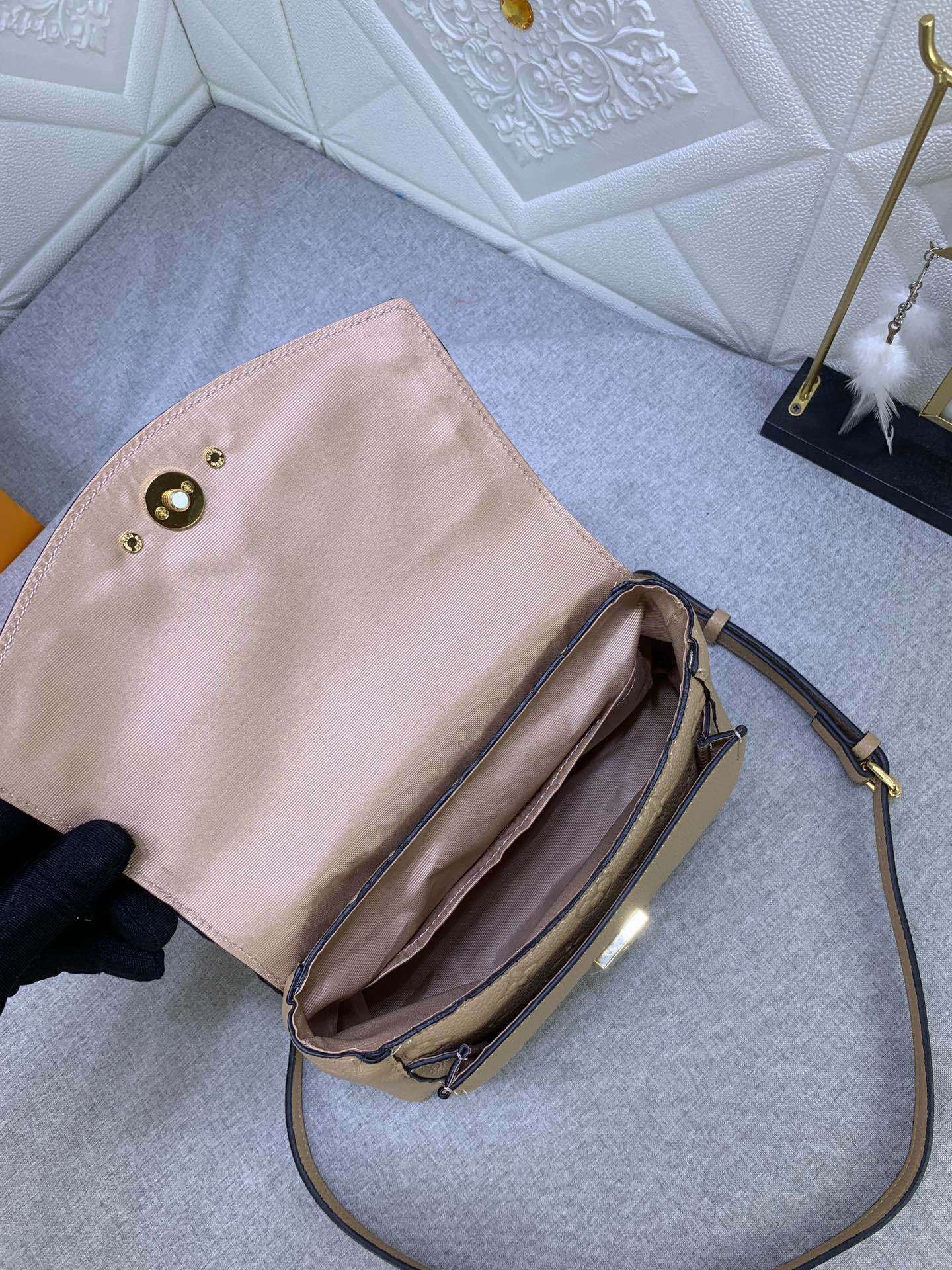 New Fashion L*V Handbag 994 QA New Fashion L*V Handbag 994 QA